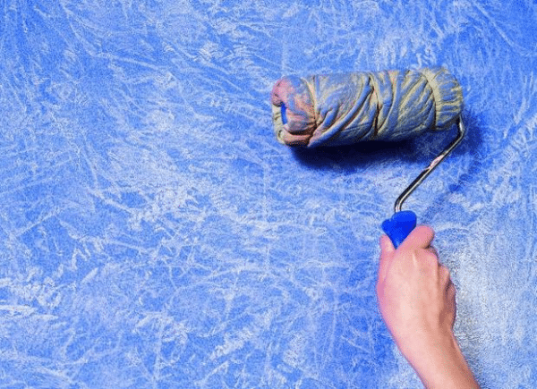 Homemade roller made from improvised materials