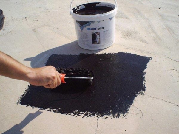 Use of bitumen in construction