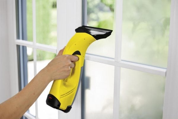 Preparing a plastic window for painting