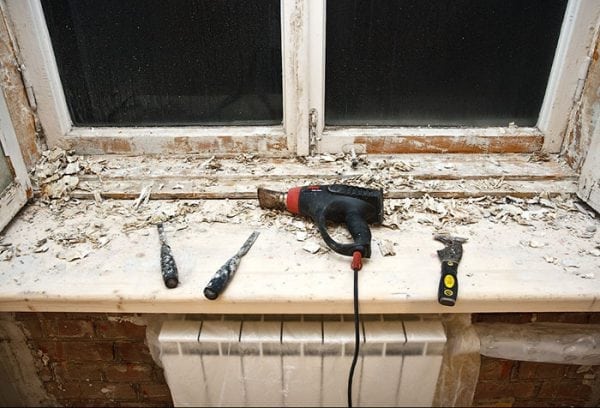 Removing old paint from window frames