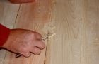 Puttying a wooden floor