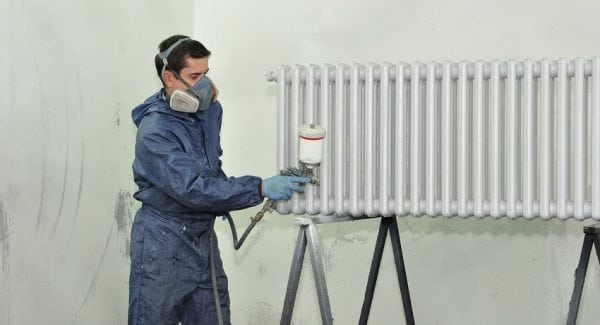 Coloring of a heating radiator with heat-resistant enamel