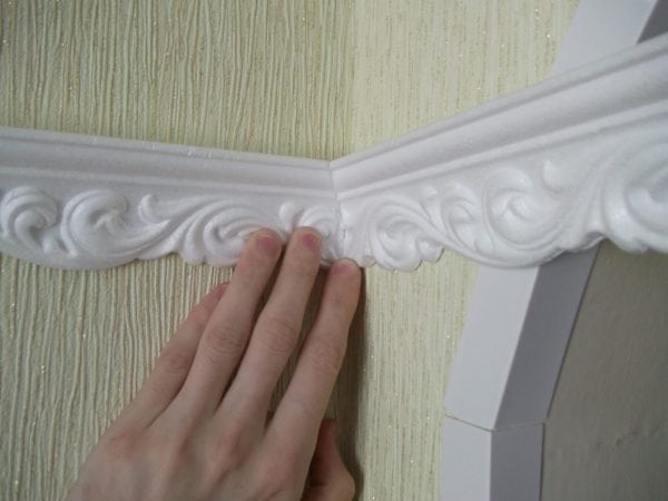 Styrofoam glue can be used for gluing ceiling skirting and decor