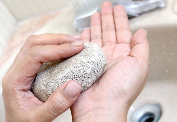 Using pumice to remove hands