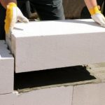 Masonry of aerated concrete blocks