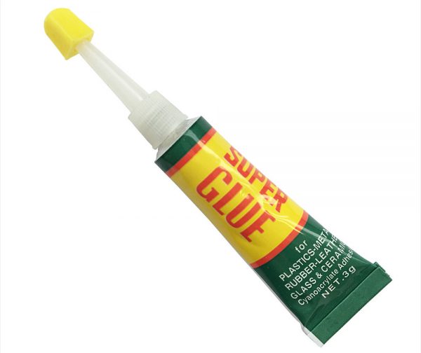 Superglue สามารถใช้สำหรับการซ่อมชั่วคราวเท่านั้น