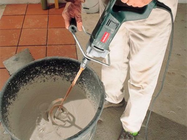 Mencampurkan Plitonit dengan Mixer