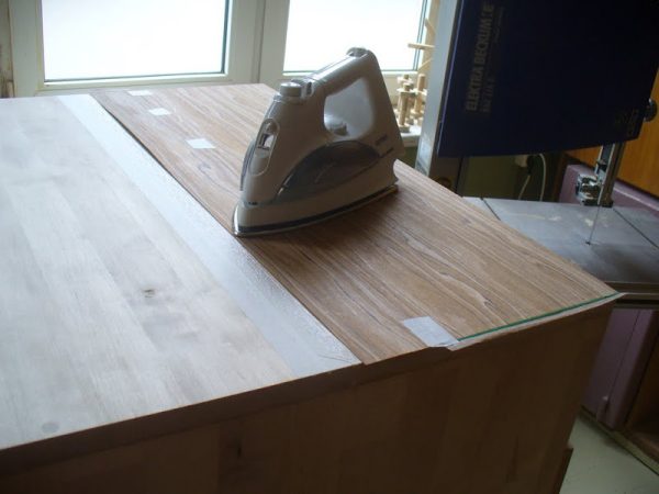 Hot veneering with an iron