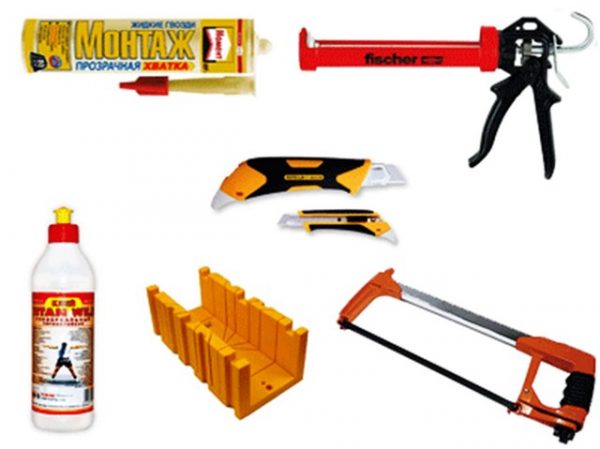 Tools for mounting ceiling skirting