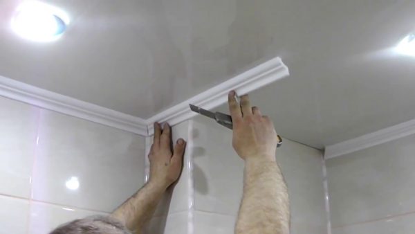 Installing foam skirting