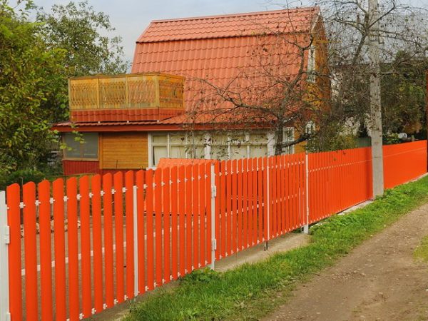 Orange fence