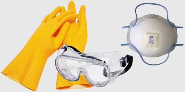 When applying the composition, use protective equipment