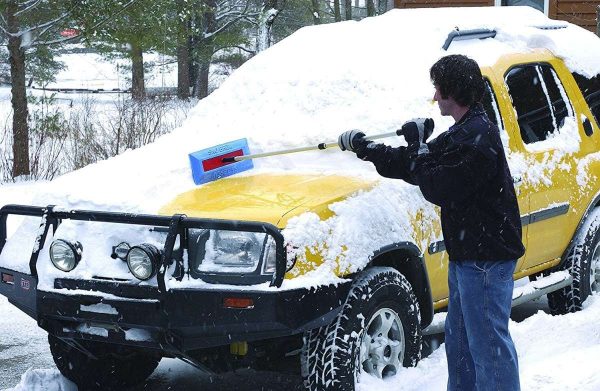 Damage to car paint when cleaning ice and snow