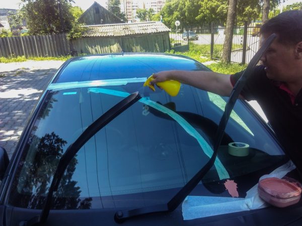 Windshield Paint Removal