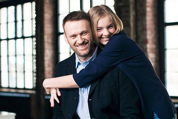 Alexey Navalny dengan anak perempuannya