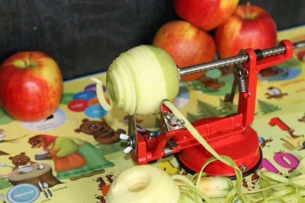 Apple peeler