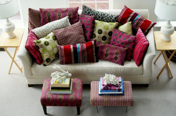 The use of decorative pillows for interior decoration