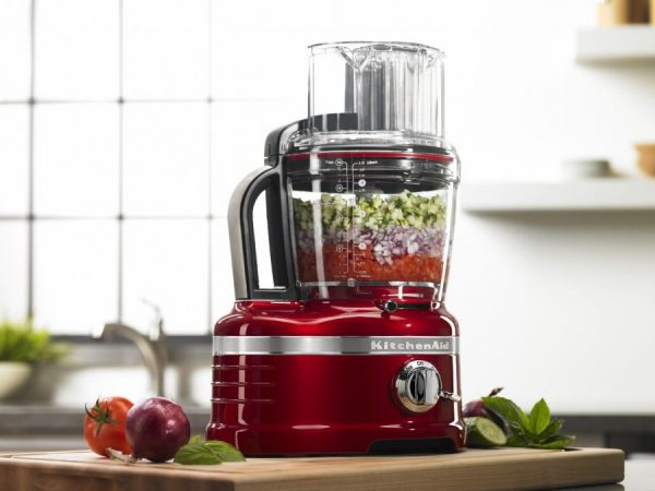 KitchenAid 5KFP1644 pemproses makanan untuk memotong sayur-sayuran