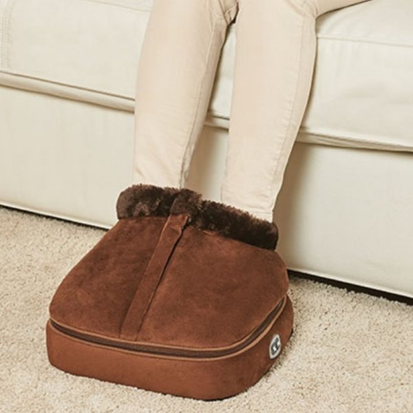 Foot warmer with massage function