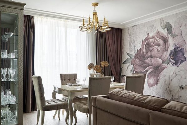 Mural with peonies in the living room