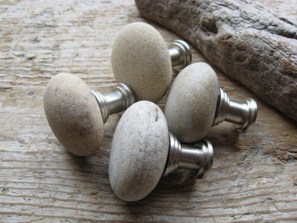 Pebble furniture handles