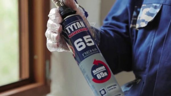 Application of Titan brand sealant