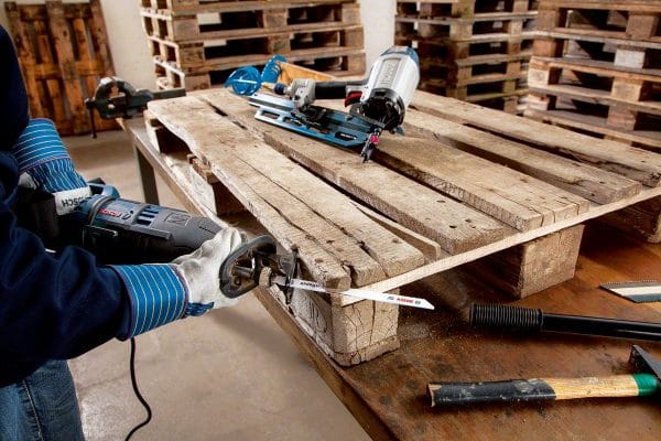 Herramientas para el procesamiento de palets de madera.