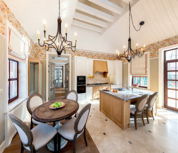 Kitchen-dining room in Priluchny house