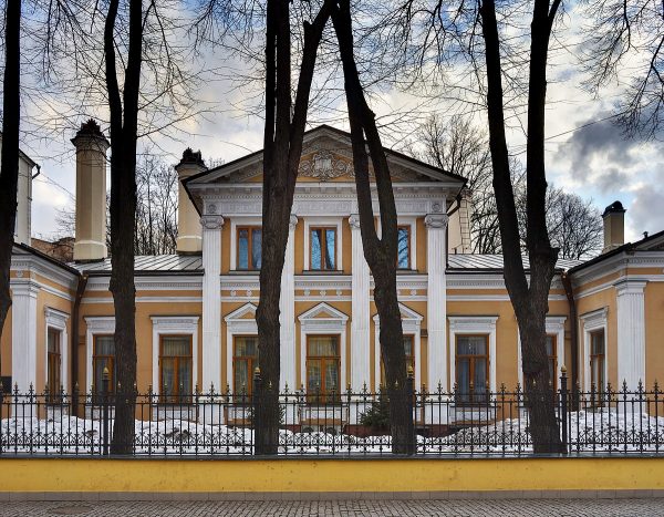 The residence of the head of the Russian Orthodox Church in Chisty Lane