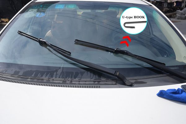 Wipers getah universal untuk cermin depan kereta