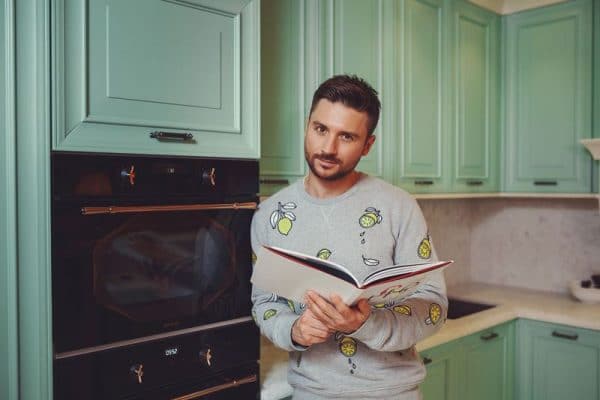 Sergey Lazarev in his kitchen in a country house