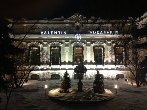 The interior of the palace of the great couturier Yudashkin