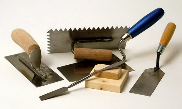 Outils d'argile