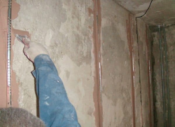 Plaster beacons in the bathroom