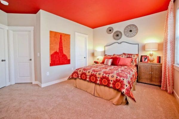 Orange ceiling in the bedroom