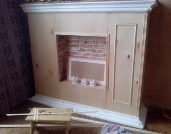 Do-it-yourself fireplace from the boards