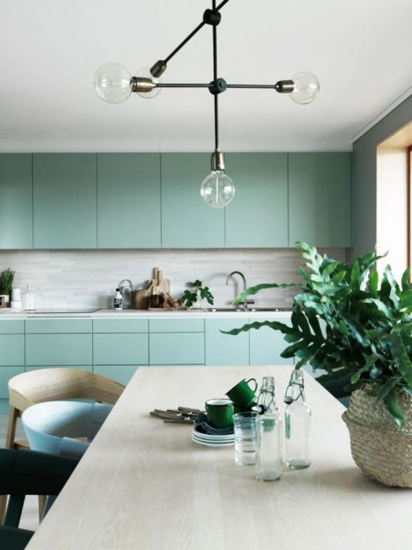 Warna Neo Mint di bahagian dalam dapur