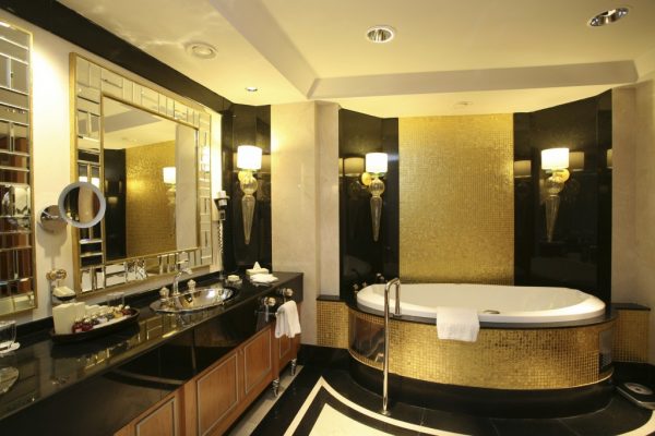 Gold color bathtub