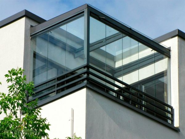 Glass balcony