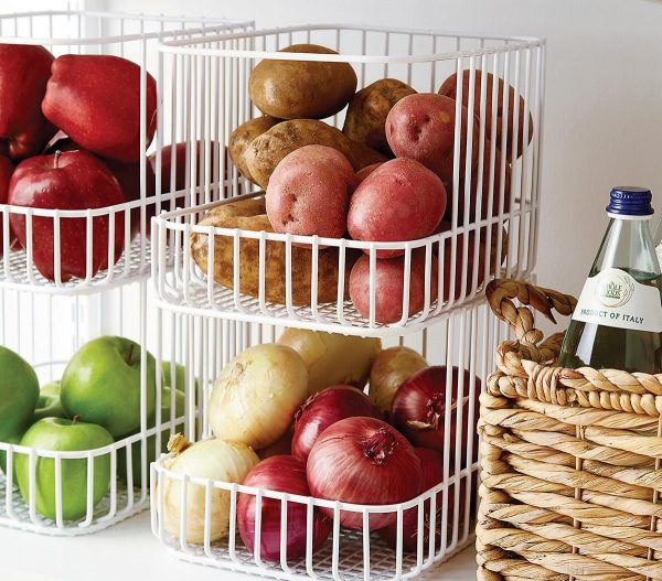 Fruit storage in the kitchen